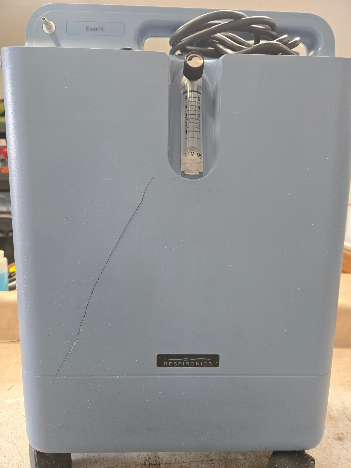 SCRATCH AND DENT Reconditioned Respironics EverFlo 5LPM Oxygen Concentrator #1